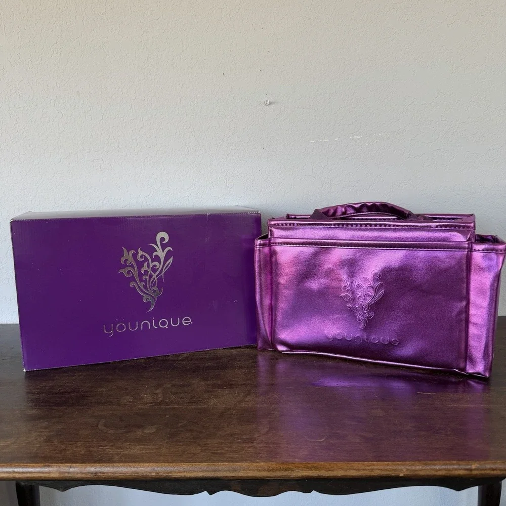 Younique Metallic Purple Presenter Kit Makeup Pocket Business Bag New‎ In Box